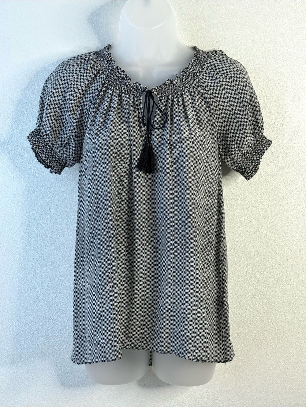 Joie 100% Silk Smocked Peasant Blouse Black & White Print Tassel Tie Size Small